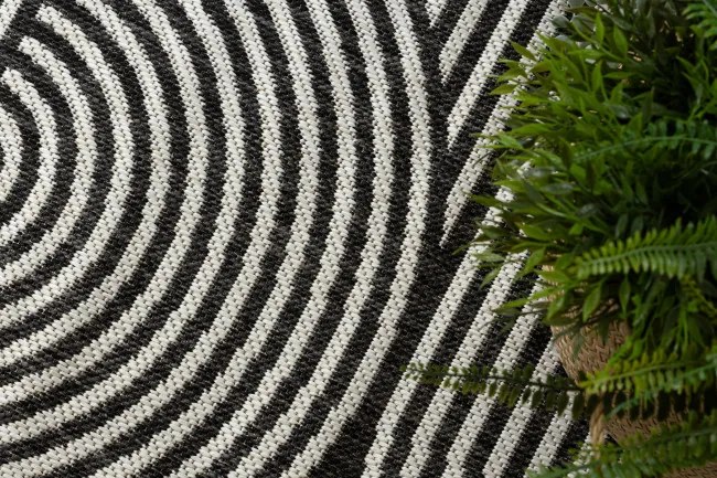 Koberec ORGANIC 1835 geometrický, čierny / sivý