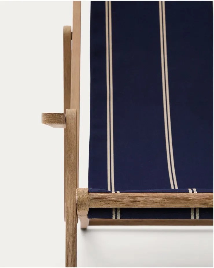 Modré drevené záhradné ležadlo Vilara – Kave Home