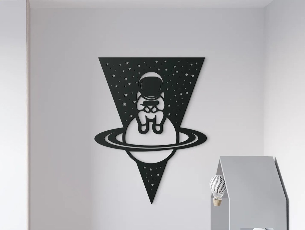 drevko Drevená nálepka Sediaci astronaut Rozmer obrazu: 42,5 x 32,5 cm, Farba dekorácie: Čierna