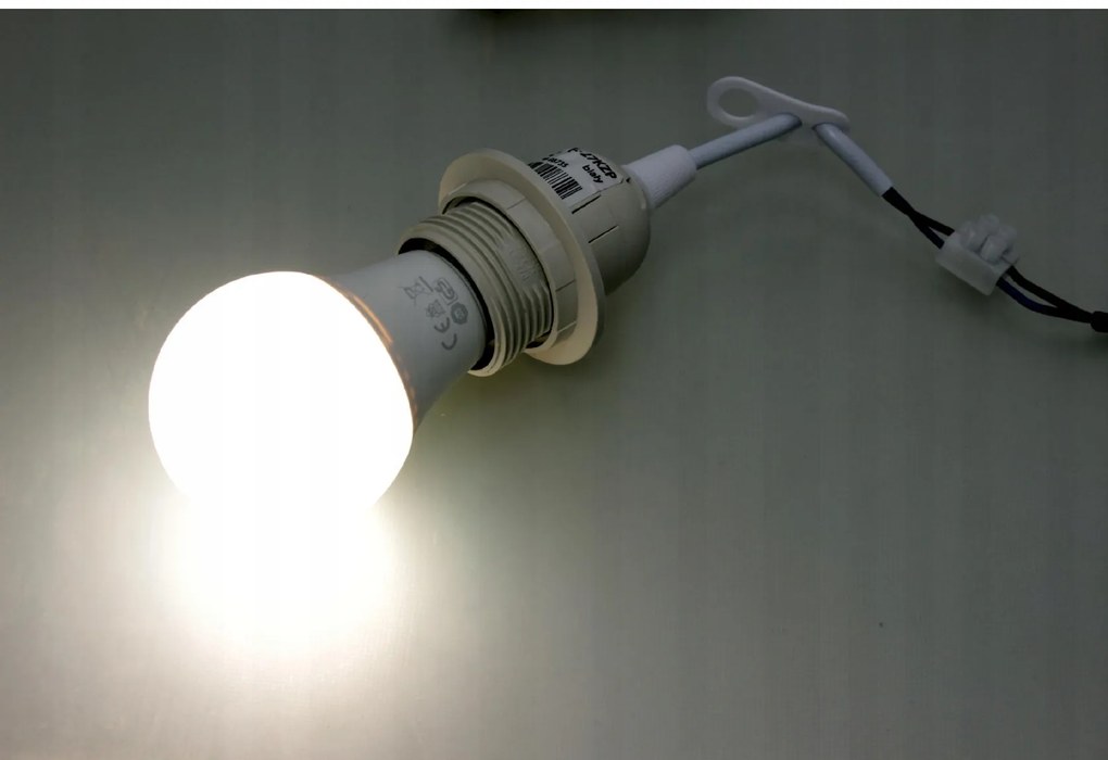 BERGE Stavebný a renovačný držiak lampy na žiarovky E27, kábel 230V s maticou