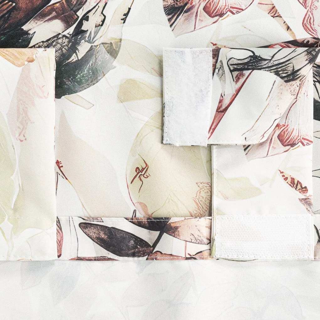 ZÁHRADNÝ VODEODOLNÝ ZÁVES NA PÚTKACH GARDEN 155X200 CM KVETY