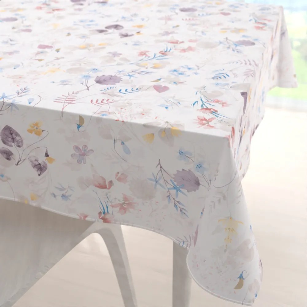 Biante Bavlnený štvorcový obrus Sandra SA-290 Farebné lučne kvety na bielom 60x60 cm