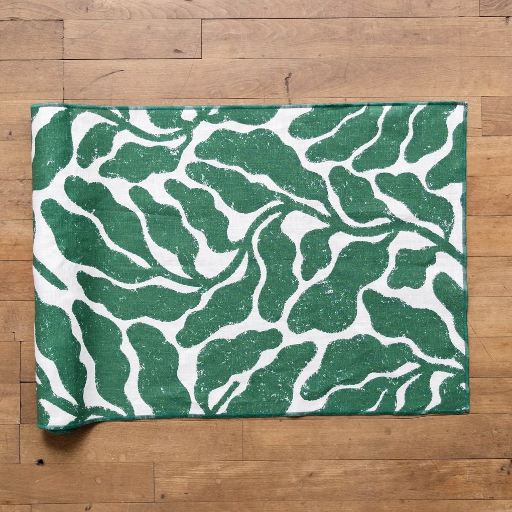 Fine Little Day Ľanový behúň na stôl Leaves Green 47 x 180 cm