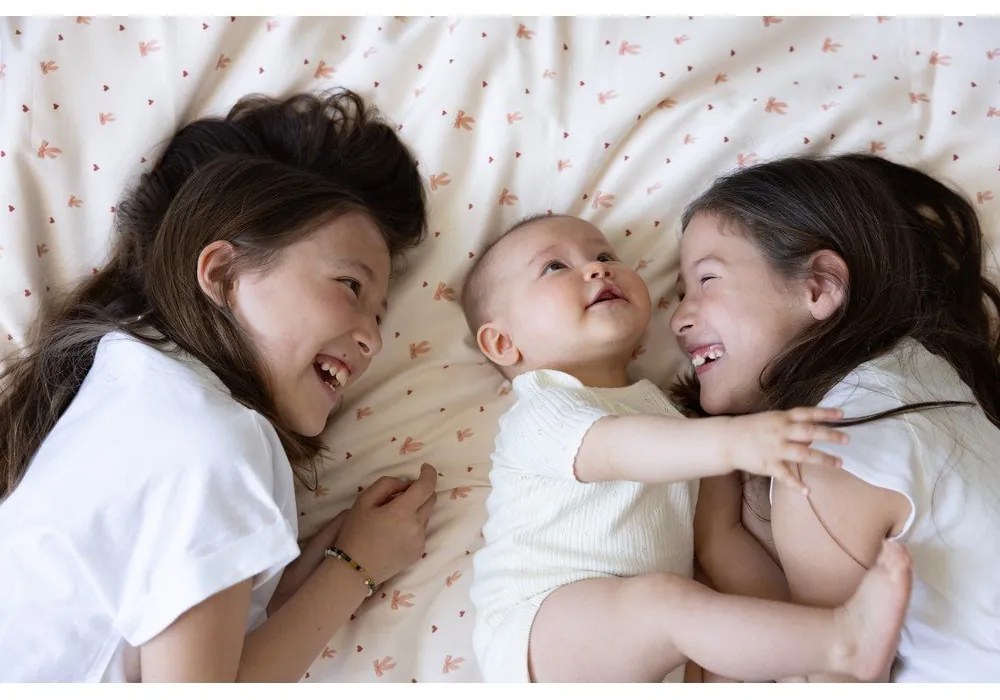 Svetložltá/ružová detská obliečka do postieľky z Bio bavlny 100x140 cm Bows – Cam Cam Copenhagen