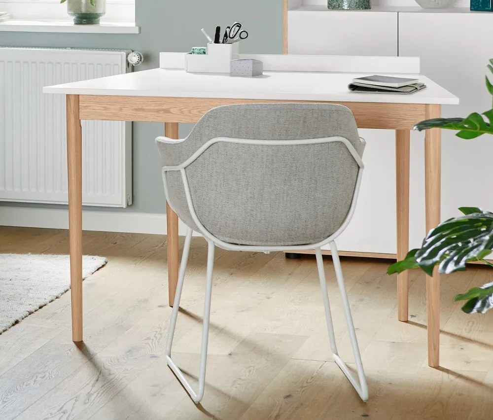 Písací stôl v tvare lichobežníka