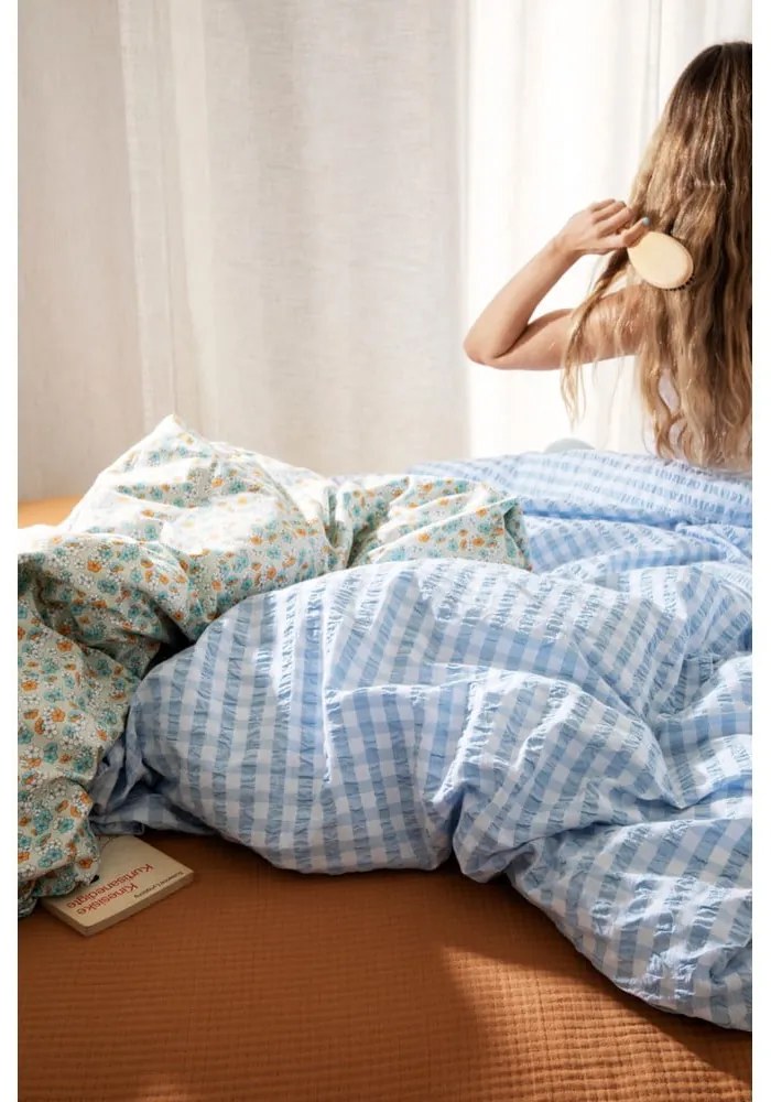 Bielo-svetlomodré predĺžené krepové obliečky na jednolôžko 140x220 cm Bæk&Bølge – JUNA