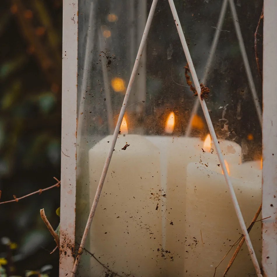 DECOLED Sada 3 LED sviečok, mandľová, 8 cm, s diaľkovým ovládaním