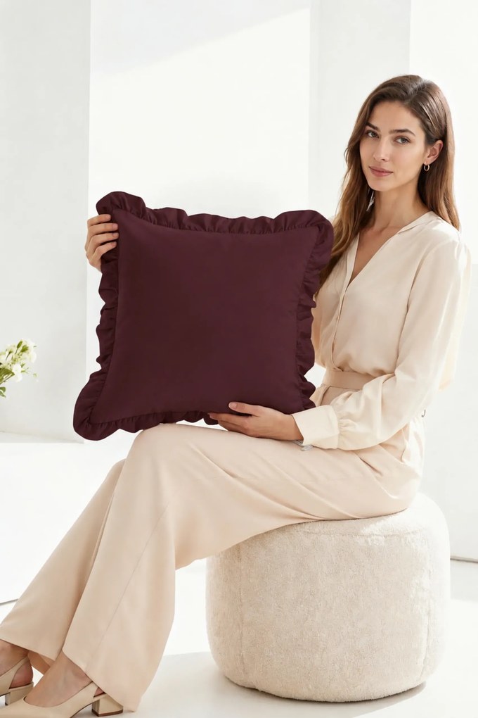 Saténová obliečka na vankúš RUFFY PREMIUM hnedá Rozmer: 70x80 cm