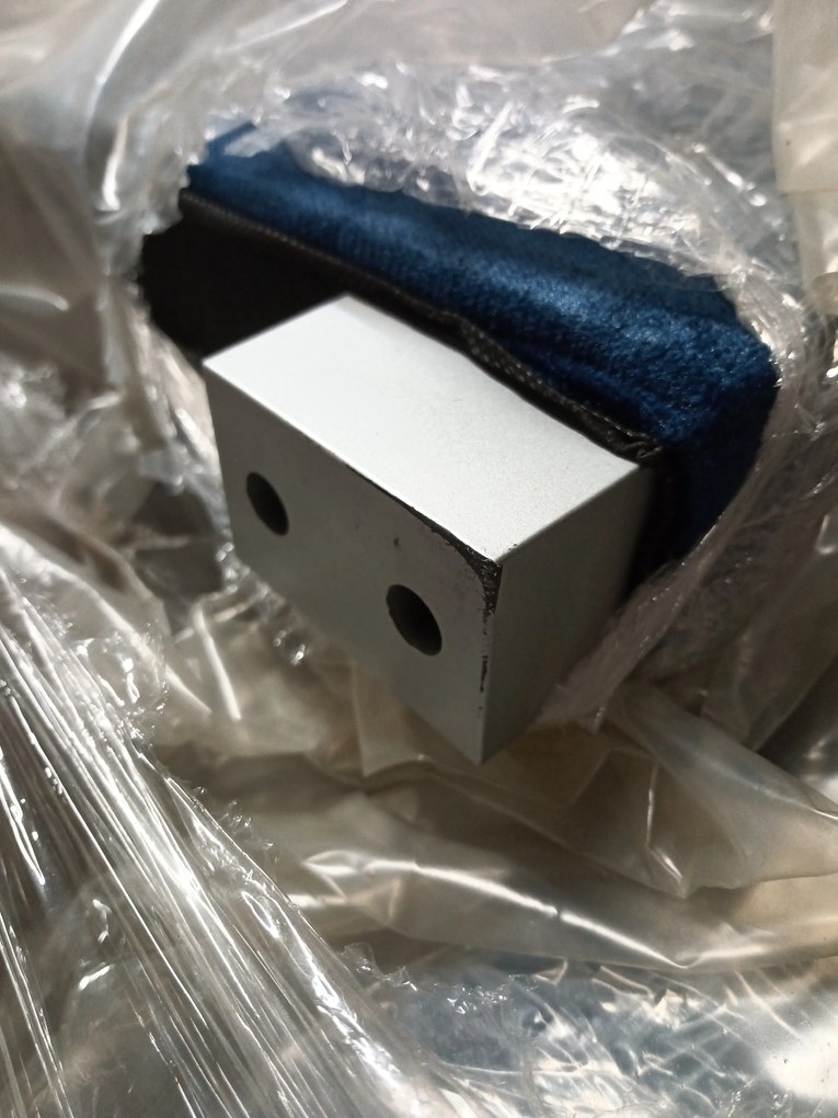 AKCIA Tmavomodrá rozkladacia rohová pohovka ZENOVA 220x140 cm, obojstranná II. akosť