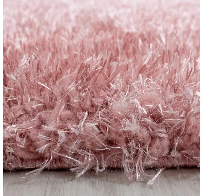 Ayyildiz Kusový koberec BRILLIANT 4200, Ružová Rozmer koberca: 60 x 110 cm