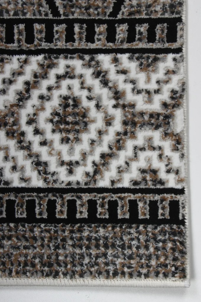 Koberec Novum  23491A BEIGE NOVA rozmery koberec: 233x340 cm