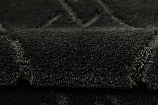 Kúpeľňový koberček Moreno čierny, kosoštvorce