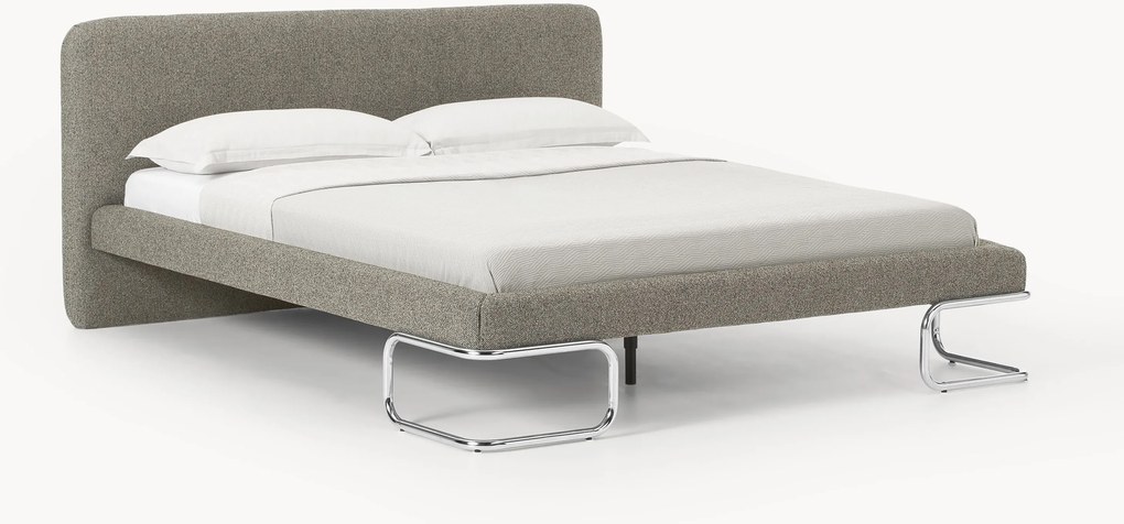 Buklé čalúnená posteľ s kovovými nohami Olina