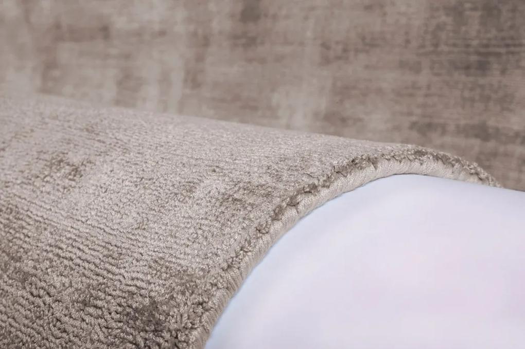 Obsession koberce Ručne tkaný kusový koberec Maori 220 Taupe - 160x230 cm