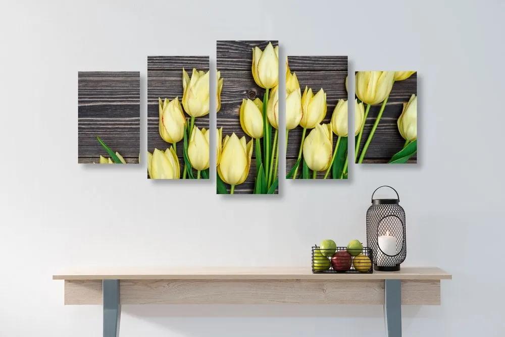 5-dielny obraz očarujúce žlté tulipány na drevenom podklade - 200x100