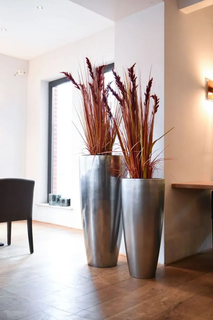 Exkluzívny kvetináč CITY, sklolaminát, výška 80 cm, strieborná metalíza