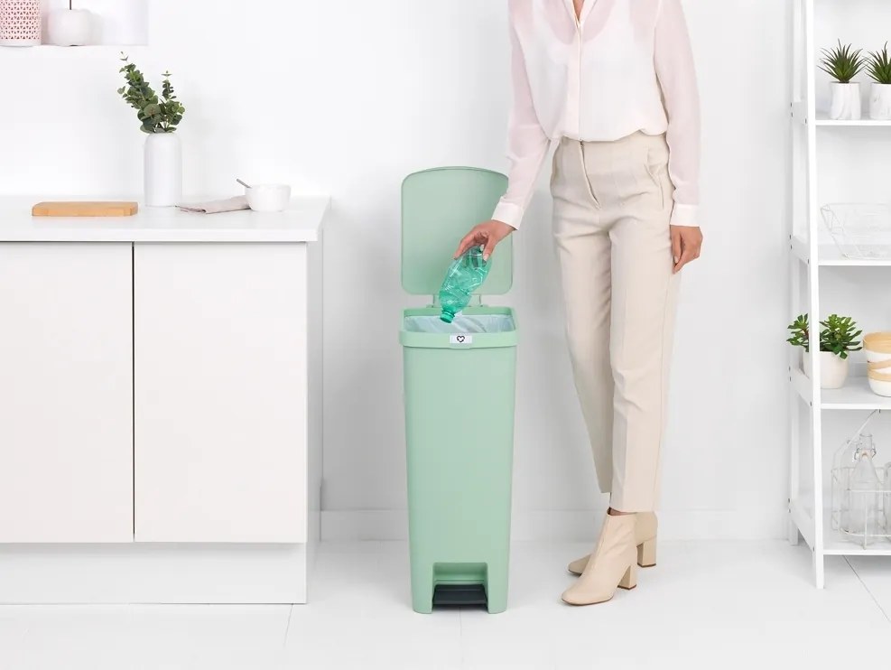 Brabantia Pedálový kôš StepUp 40L svetlo zelený