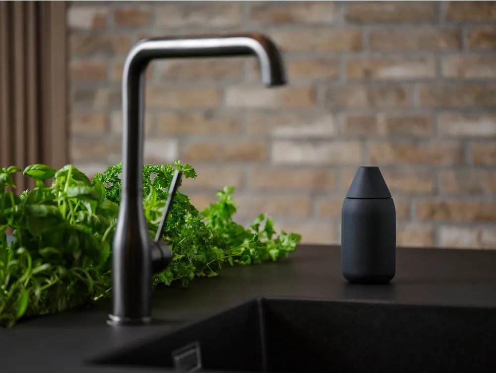 Čierny silikónový dávkovač mydla 300 ml Singles – Zone