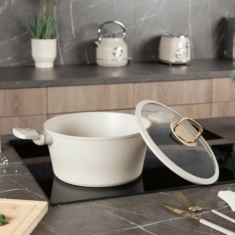 BerlingerHaus Kastról s titánovým povrchom a pokrievkou Sahara 24 cm, 24 cm