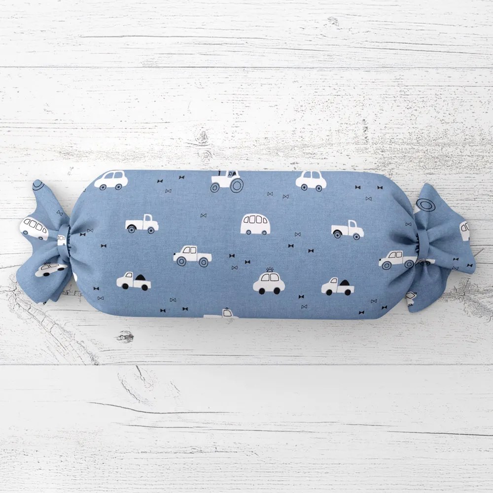 Biante Detský vankúš valec bonbon Sandra SA-589 Traktory a autíčka na modrom 15x80 cm