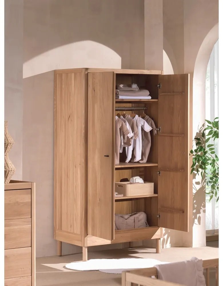 Detská šatníková skriňa z dubového dreva v prírodnej farbe 100x190x55 cm Forrest – Vipack