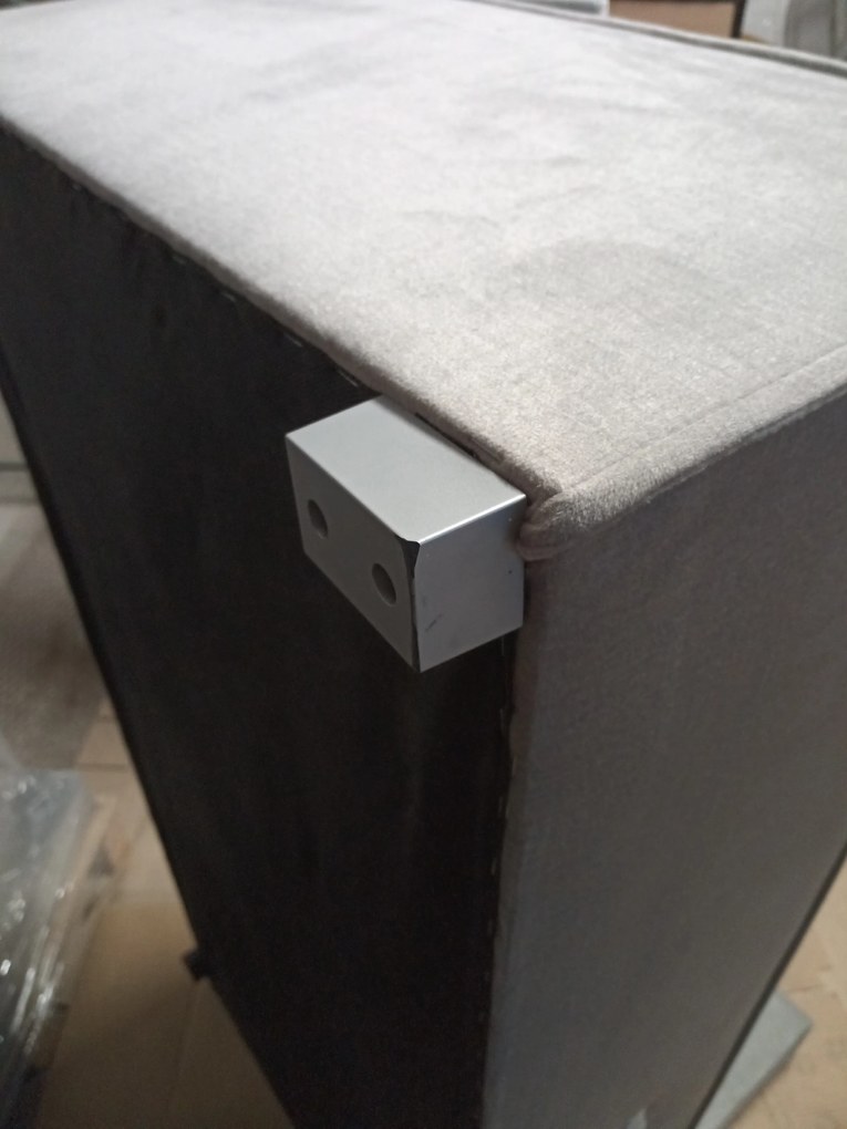 AKCIA Svetlosivá rozkladacia rohová pohovka CAVELO, obojstranná II. akosť