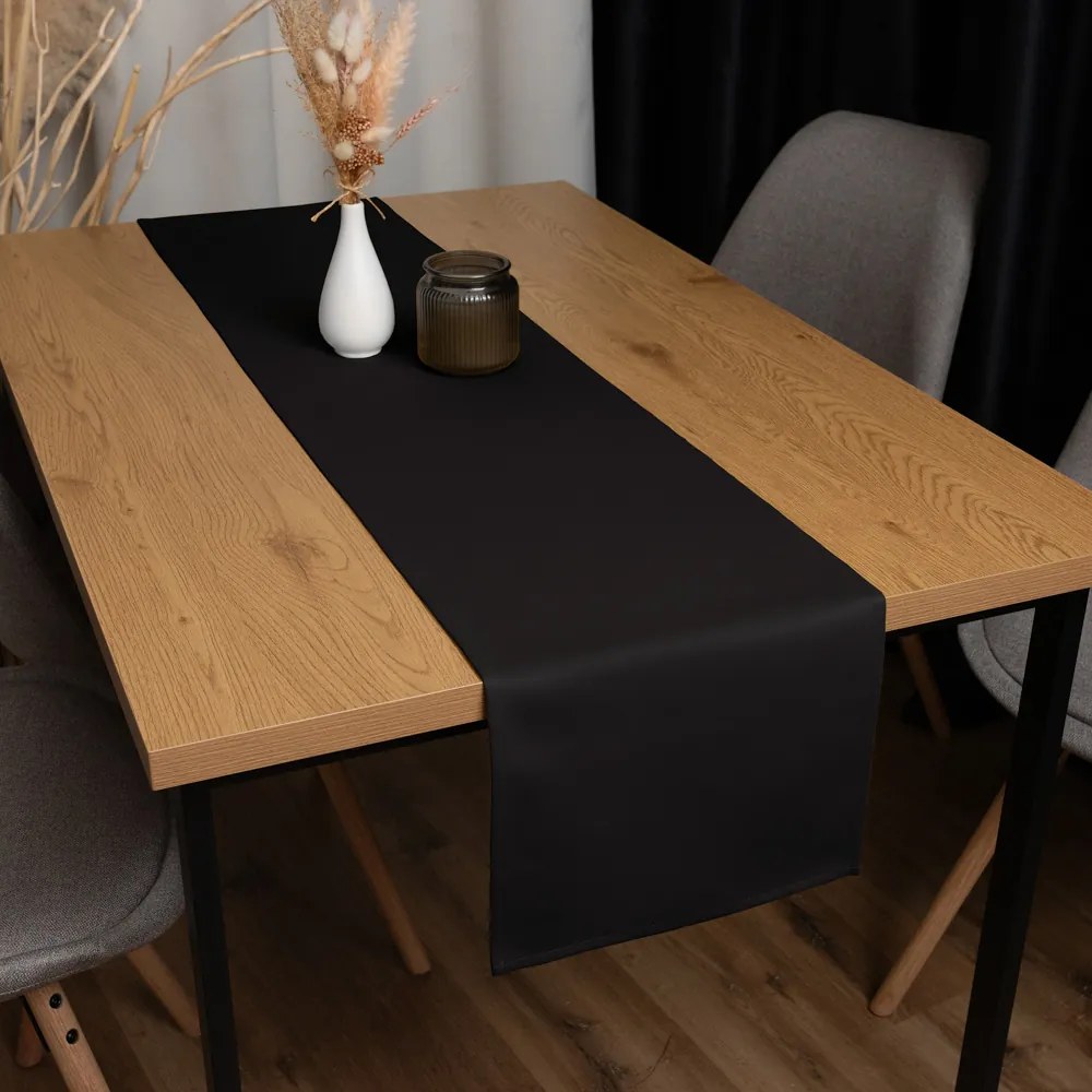 Biante Dekoračný behúň na stôl BKU-116 Čierny 45x120 cm