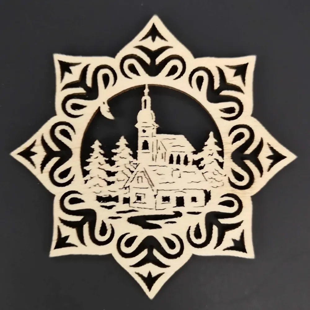 AMADEA Drevená ozdoba hviezda s kostolom 9 cm