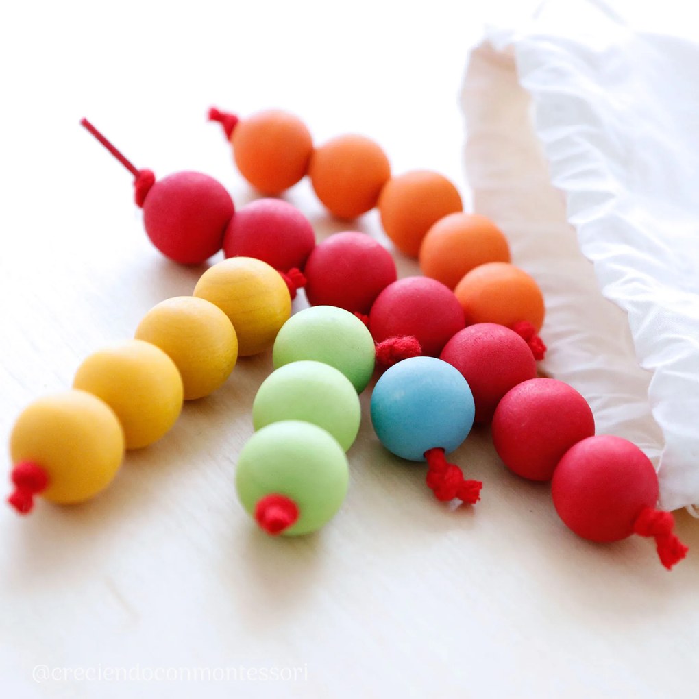 Grimm's - Farebné drevené koráliky - 55 ks