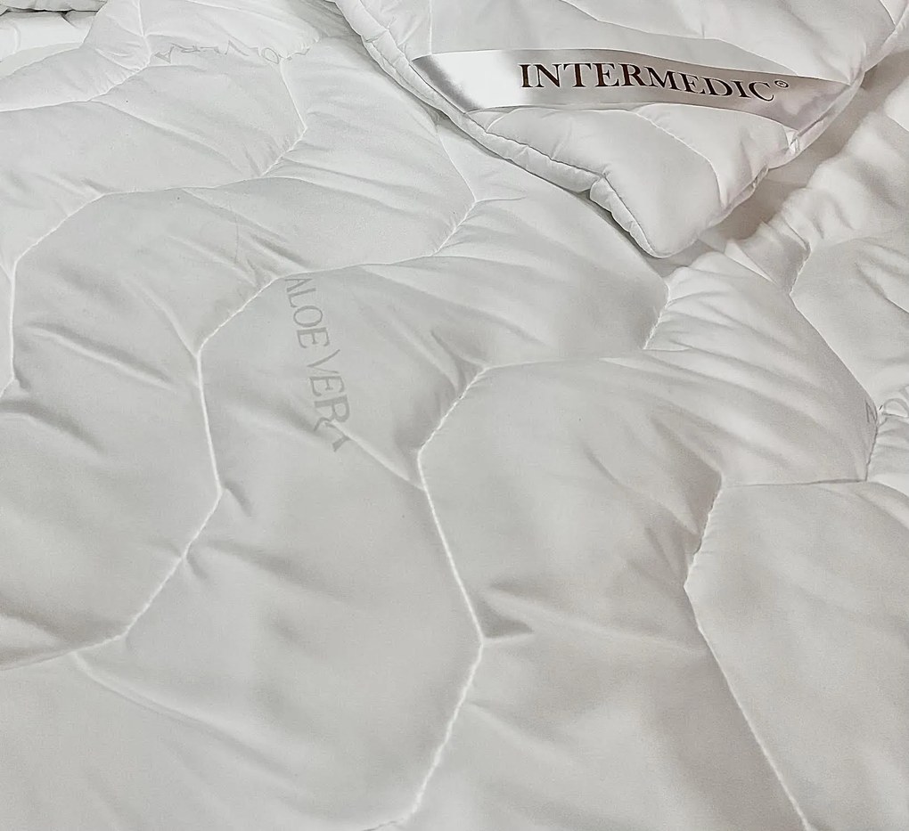 Set vankúša a paplóna Aloe Vera – luxusný komfort, antialergický, slovenská výroba, doprava zadarmo Veľkosť: 100x135/40x60 cm