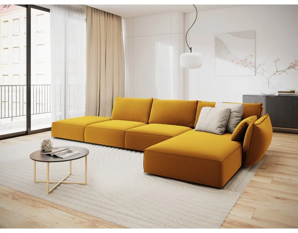 Zamatová rohová pohovka v horčicovej farbe (pravý roh/s leňoškou) Vanda – Mazzini Sofas