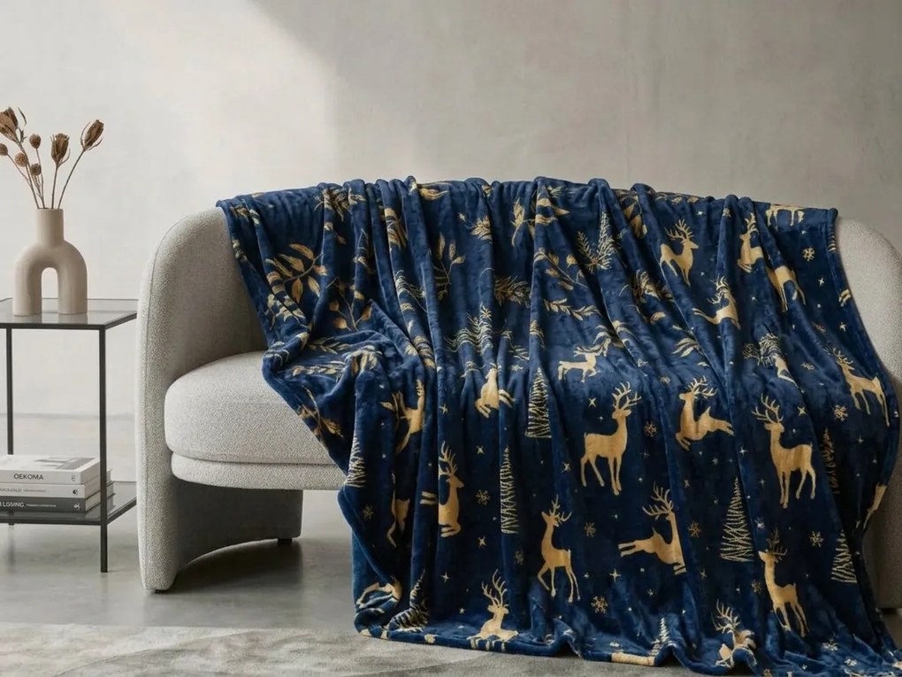 Vianočná mikroplyšová deka GOLDEN DEER tmavomodrá Rozmer: 200 x 220 cm