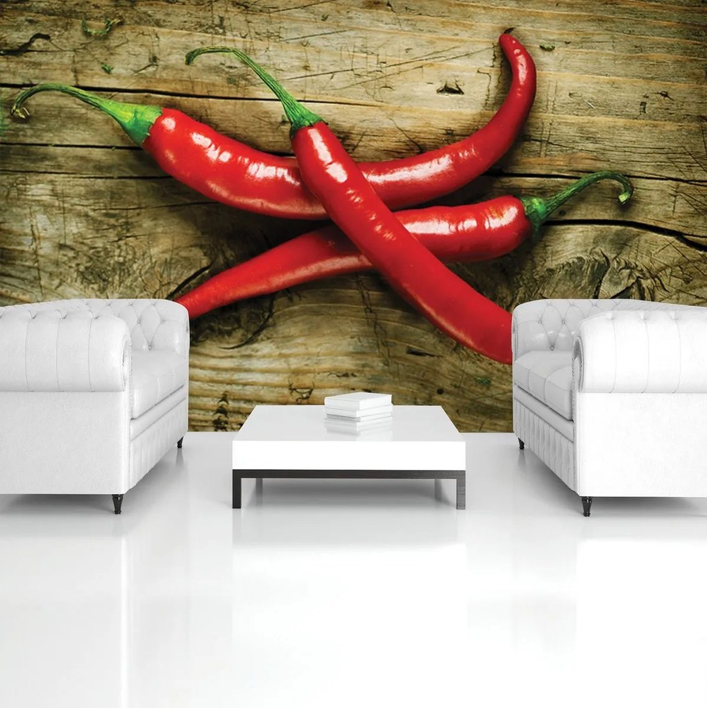 Fototapeta - Chili papričky na dreve (152,5x104 cm)