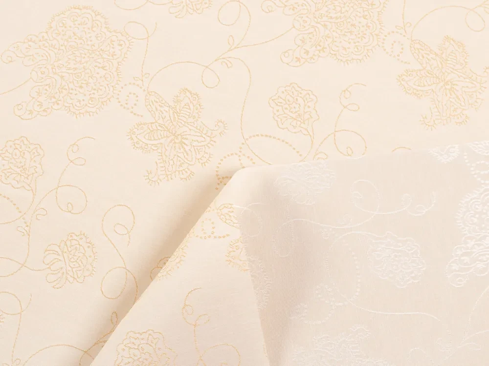 Biante Dekoračný záves TF-099 Zlaté kvetované ornamenty na béžovom 150x210 cm