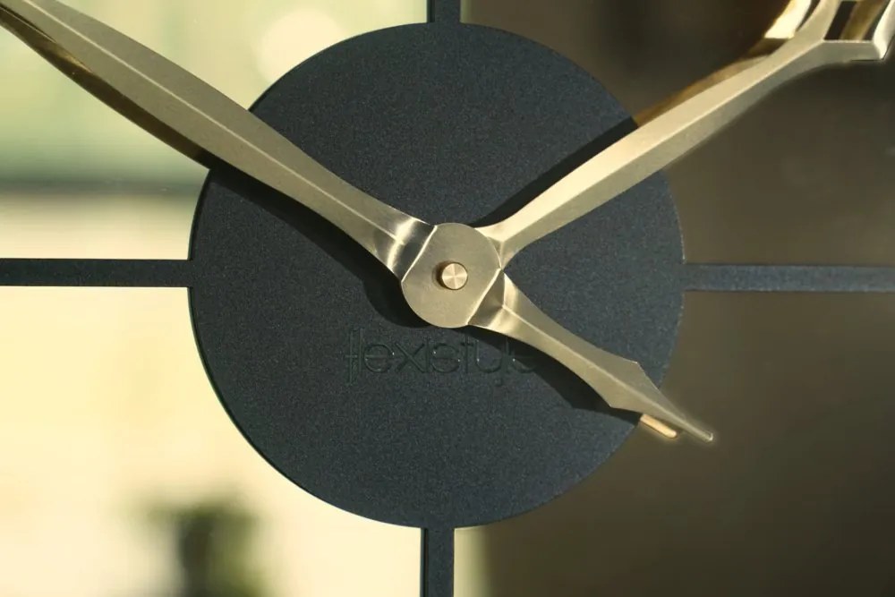 Kovové nástenné hodiny 50 cm so zlatým zrkadlom