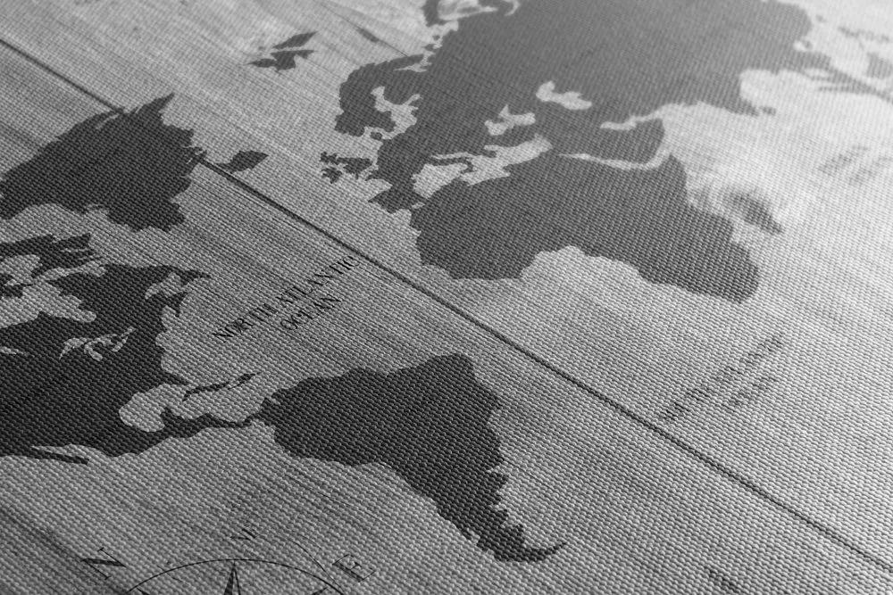 Obraz šedá mapa na drevenom podklade