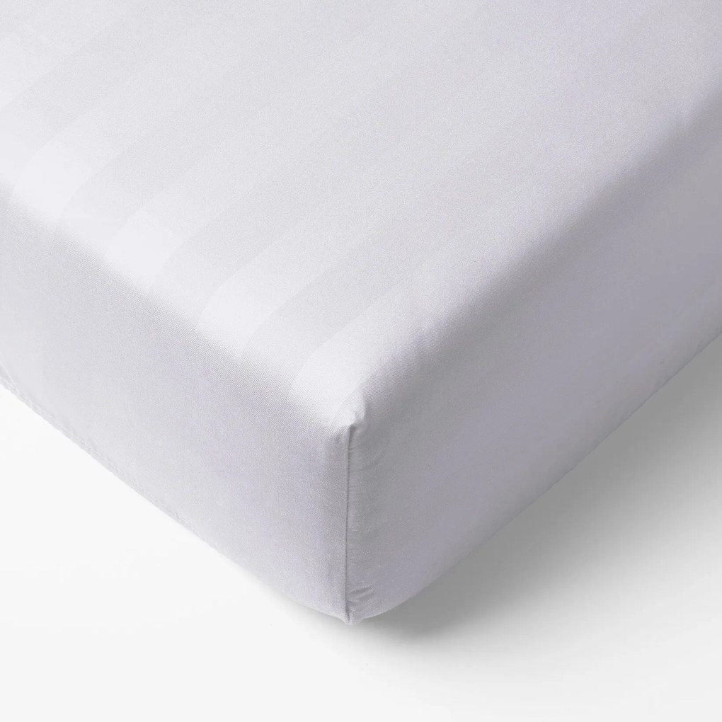 Goldea damašková napínacia plachta - svetlo sivé prúžky so saténovým leskom 90 x 200 cm