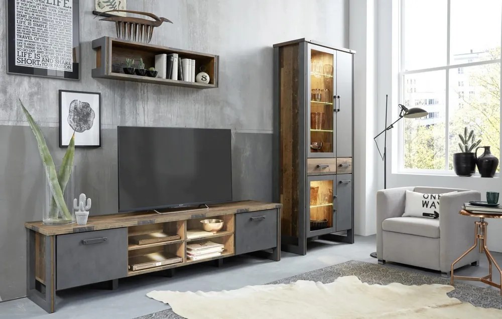 Vysoká vitrína Prime, vintage optika dreva