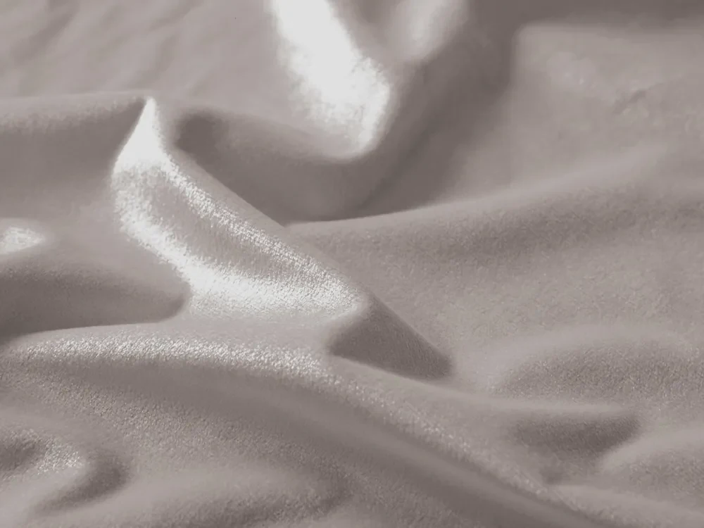 Biante Zamatový štvorcový obrus Velvet Prémium SVP-015 Latte 80x80 cm