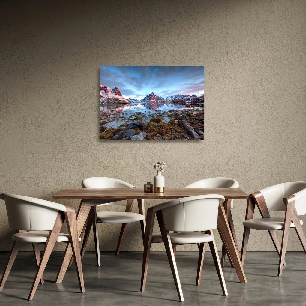 Sklenený obraz - Východ slnka nad Reine (70x50 cm)