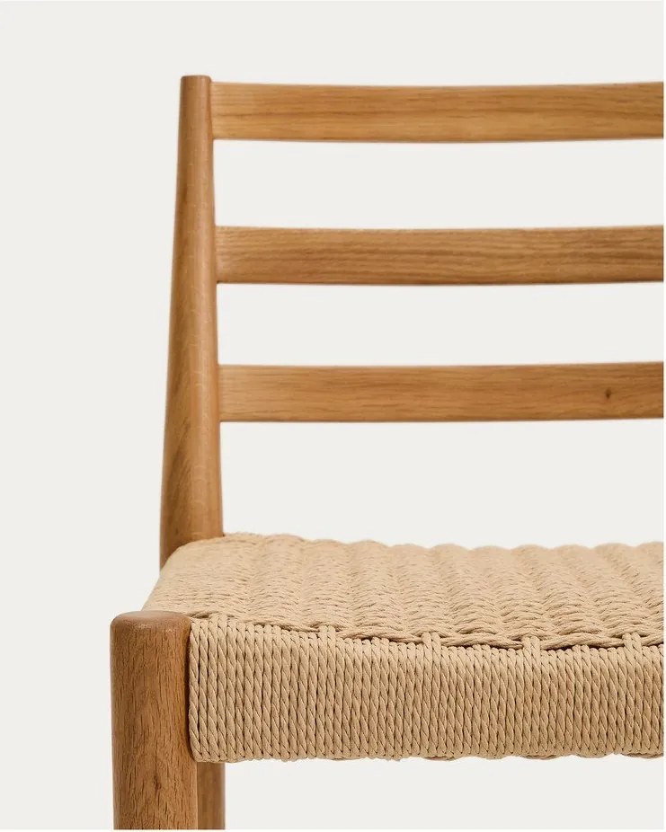 Barová stolička z dubového dreva v prírodnej farbe (výška sedadla 65 cm) Analy – Kave Home