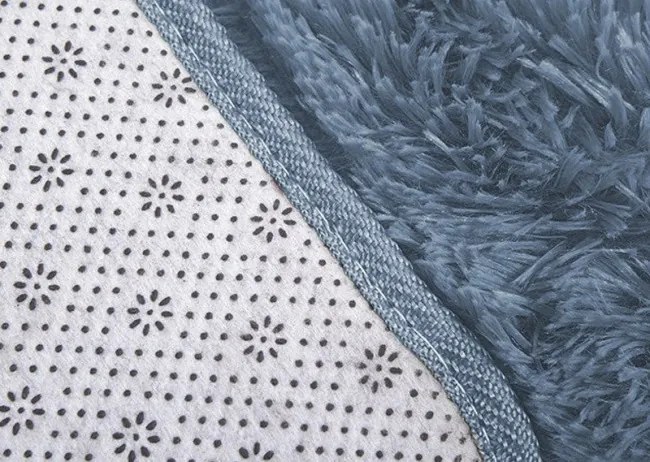 Protišmykový koberec SHAGGY strieborný