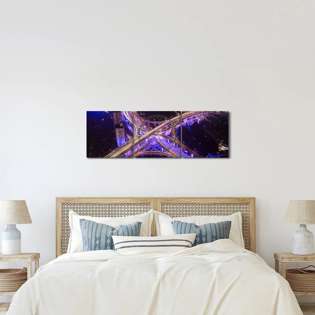 Obraz veľké križovatky v noci (s hodinami) (90x30 cm)