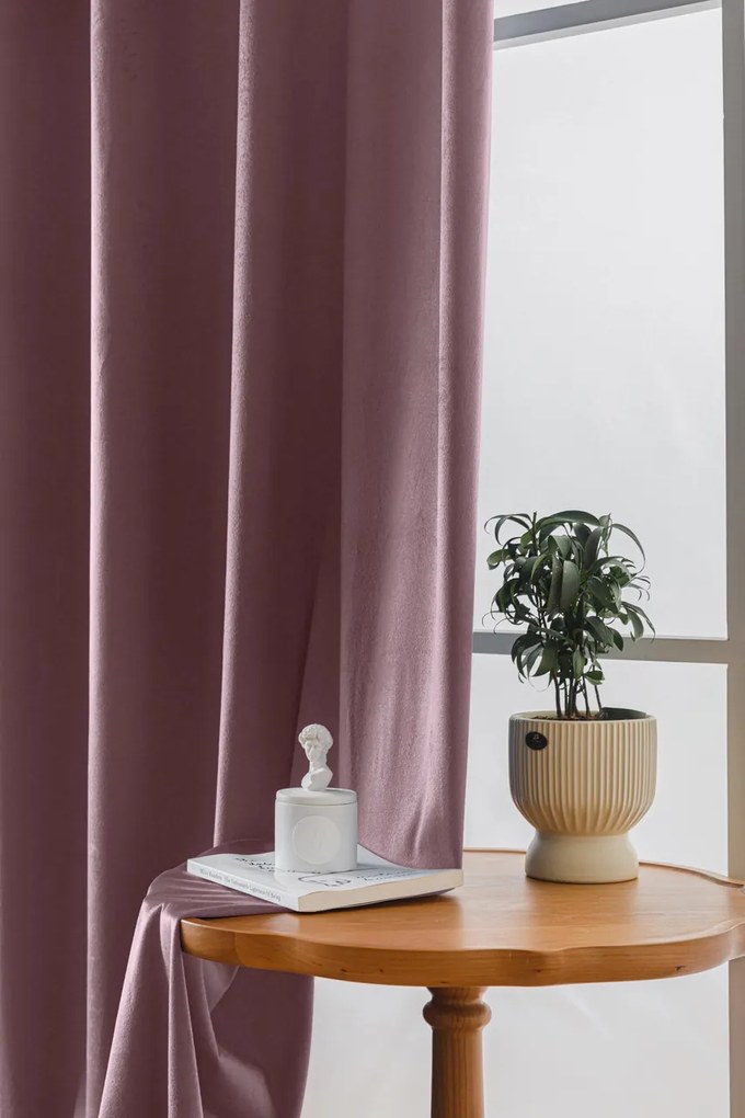 Svetlo fialový zatemňovací záves VELVET 140x270 cm Zavesenie: Riasiaca páska