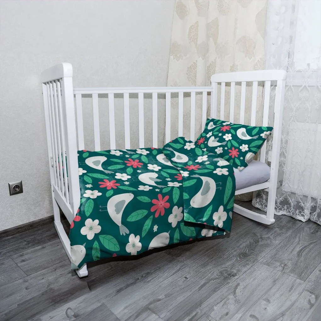 Sablio Mikroplyšové detské obliečky do postieľky Červené kvietie s vtáčikmi - 130x90 / 40x60