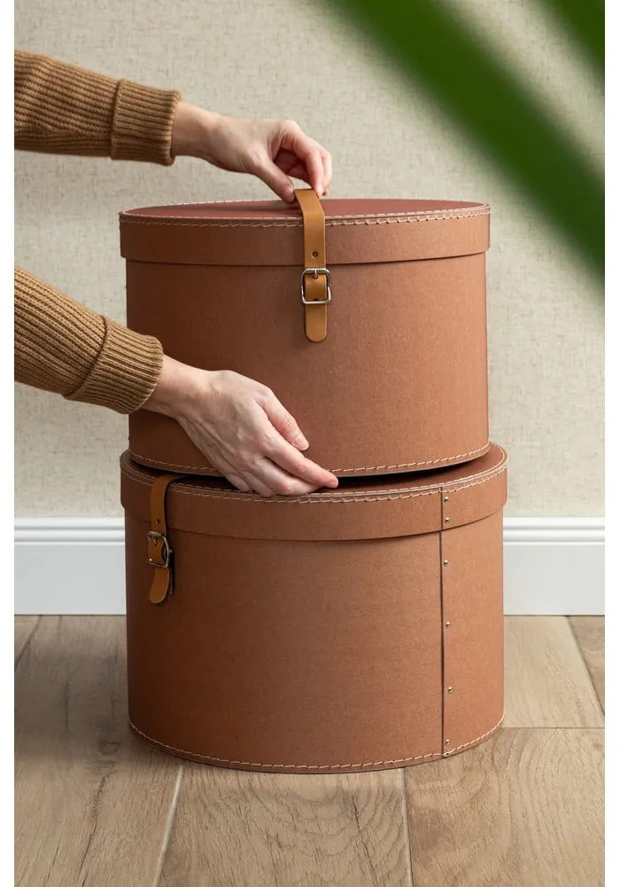 Hnedé kartónové úložné boxy v súprave 2 ks s vekom/dekoratívne ø 37,5x25 cm Rut Restore Paper Laminate – Bigso