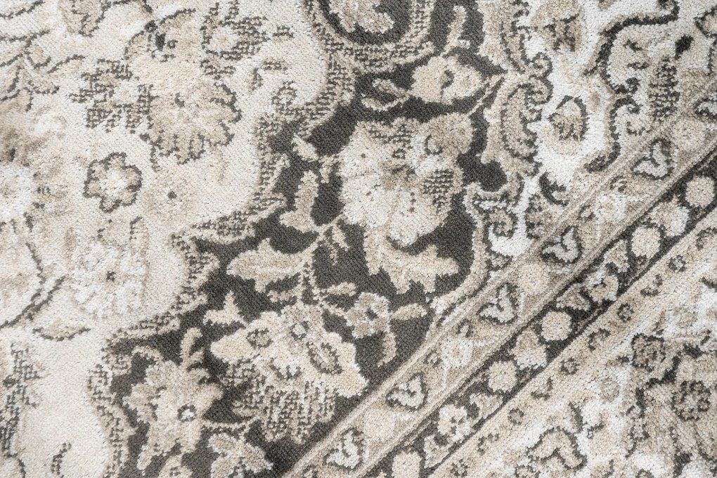 TA Koberec Isphahan 77801/229 Silver