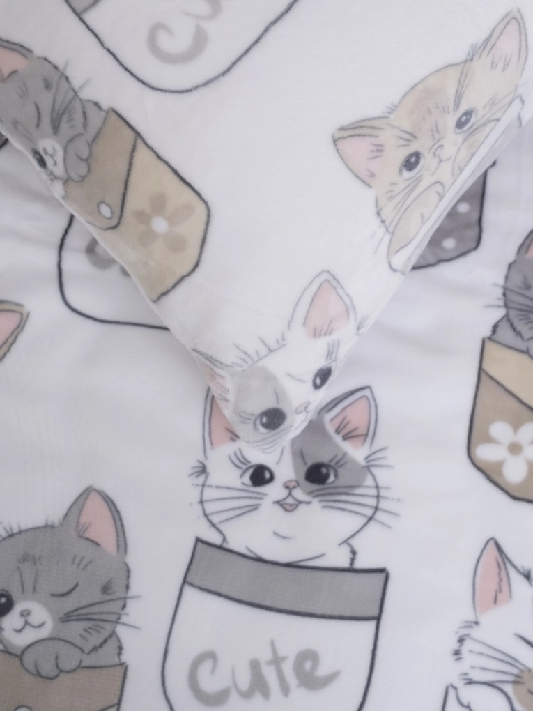 Obliečka na vankúš mikroplyš Exclusive 40 × 60 cm - Mačičky vo vrecku