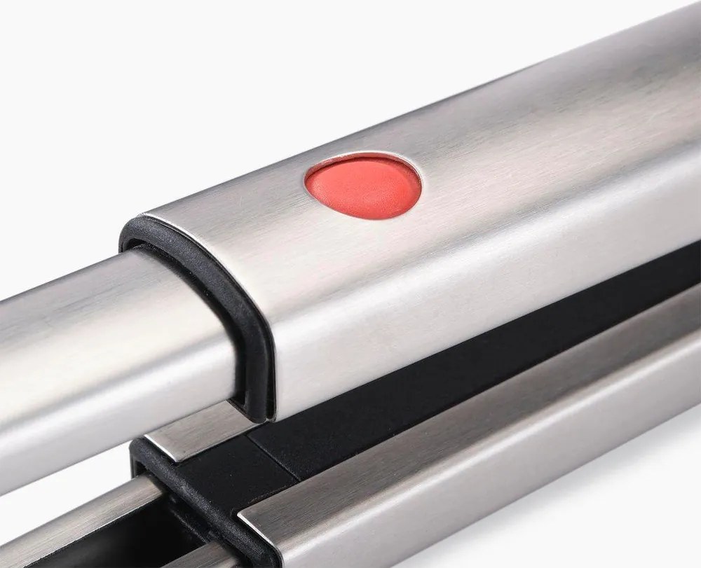 Kuchynské kliešte z nehrdzavejúcej ocele GrillOut – Joseph Joseph