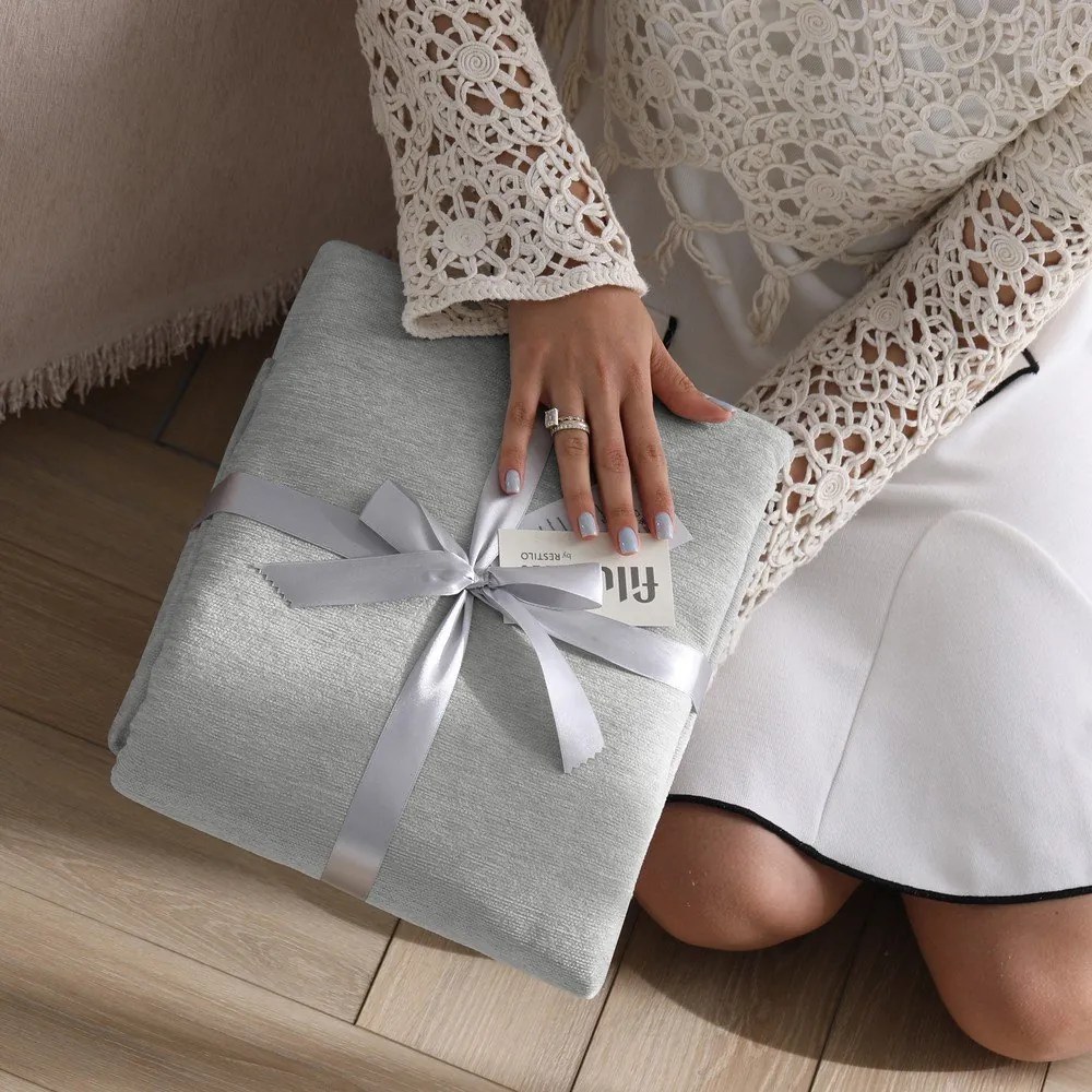 Svetlosivý pléd zo ženilky 220x240 cm Talo – Filumi